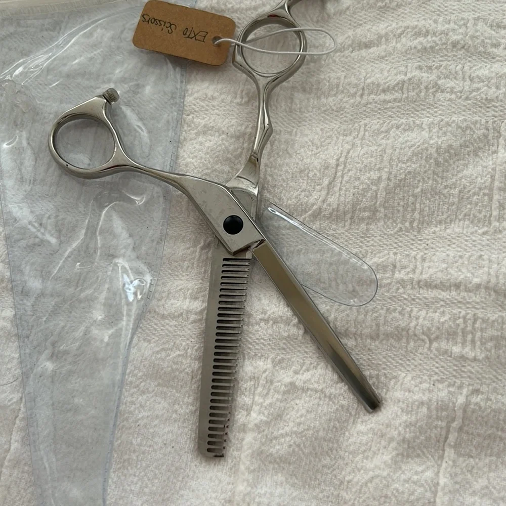 NWT Thinning shears, professional grade tool